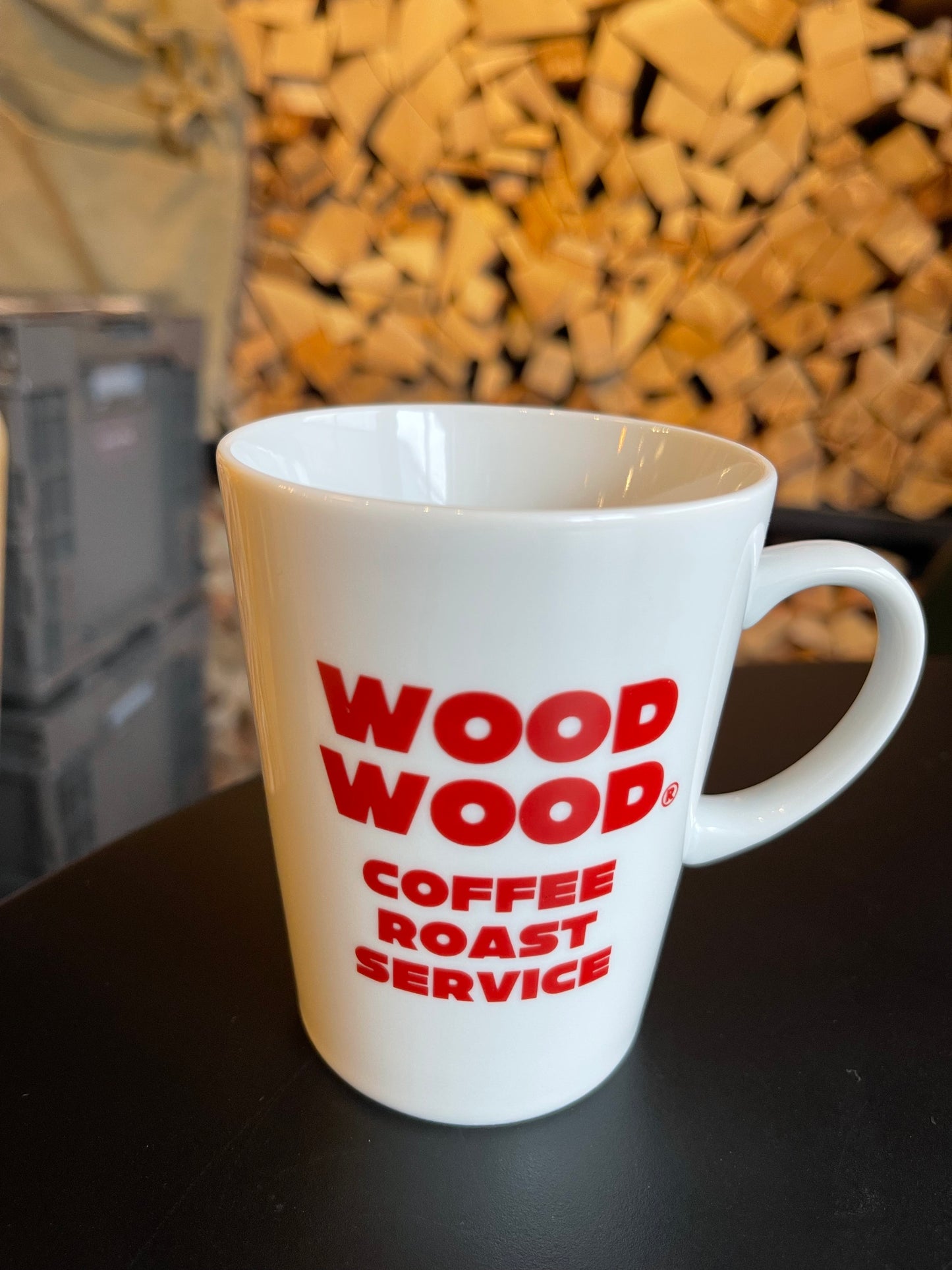 WoodWood オリジナルマグカップ｜美濃焼 三角マグ（ロゴレッド）日常の一杯を、ちょっと特別に。