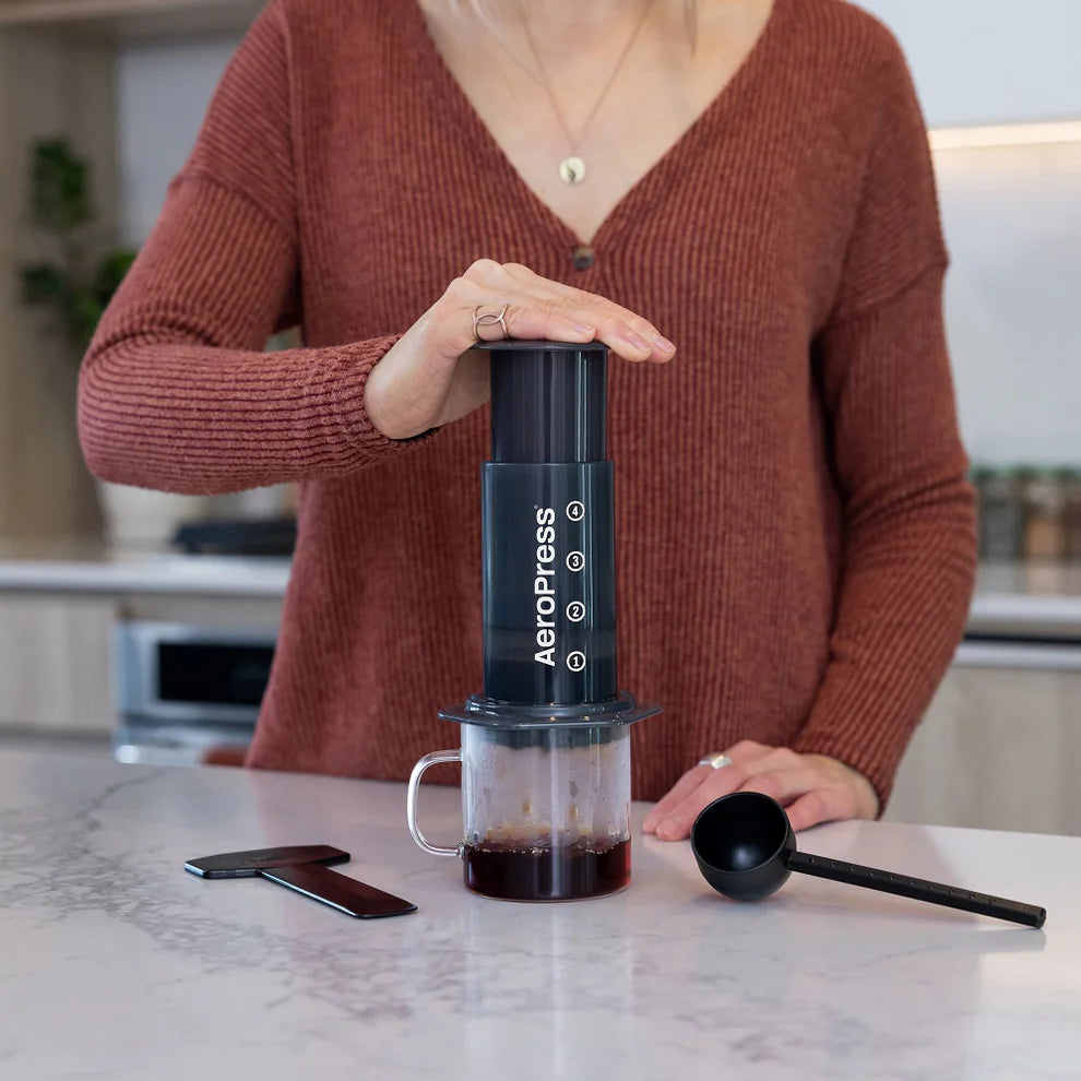 エアロプレス オリジナル コーヒーメーカー AeroPress Coffee Maker｜使い方はシンプル空気の力を利用した抽出器具