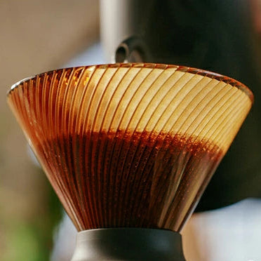 V60 ドリッパー NEO 01（１〜２杯用） (アンバー)